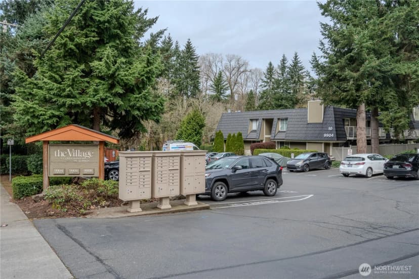 Property photo for 9904 Ne 124th Street #1005, Kirkland photo 2