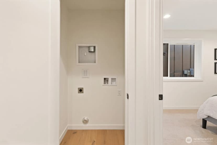 Property photo for 3314 W Dravus Street, Seattle photo 25