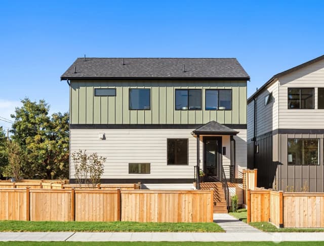 Property photo for 3314 W Dravus Street, Seattle photo 4