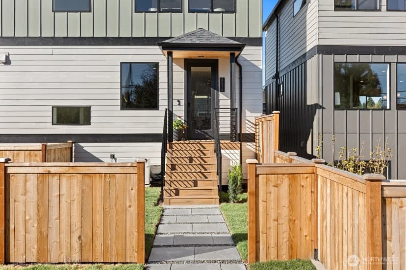 Property photo for 3314 W Dravus Street, Seattle photo 28