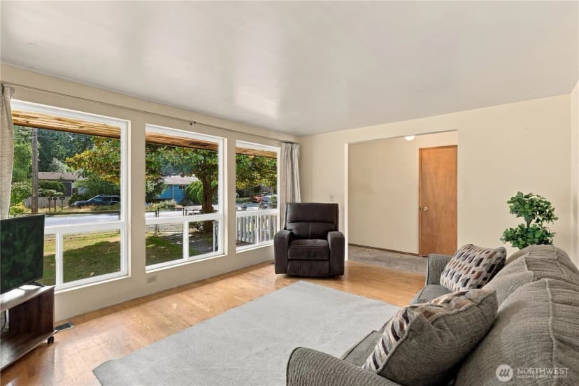 Property photo for 238 Sw 143rd Street, Burien photo 7