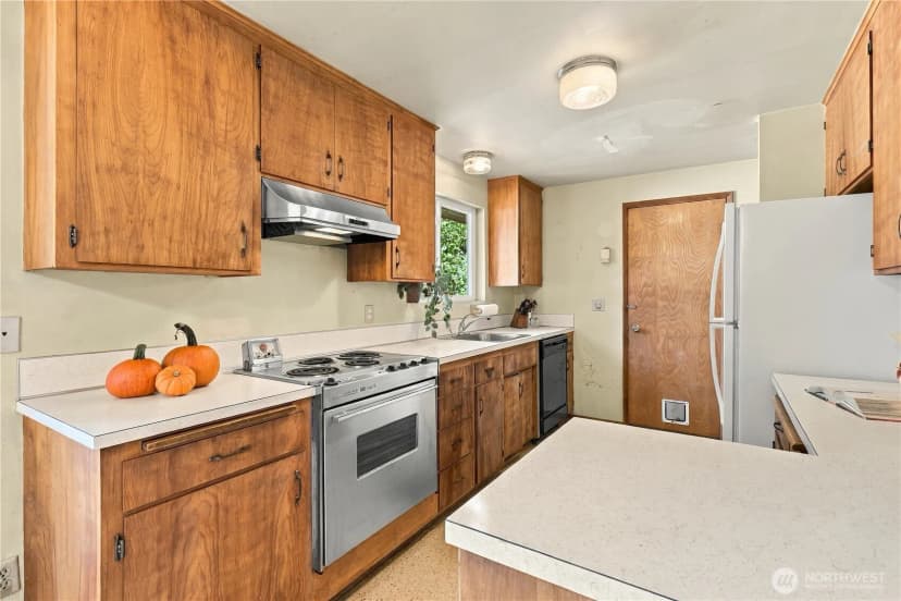 Property photo for 238 Sw 143rd Street, Burien photo 10