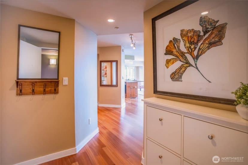 Property photo for 1415 2nd Avenue #1009, Seattle photo 7