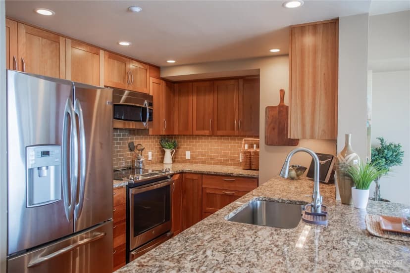 Property photo for 1415 2nd Avenue #1009, Seattle photo 18