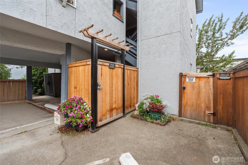 Property photo for 2215 14th Avenue W #1, Seattle photo 26