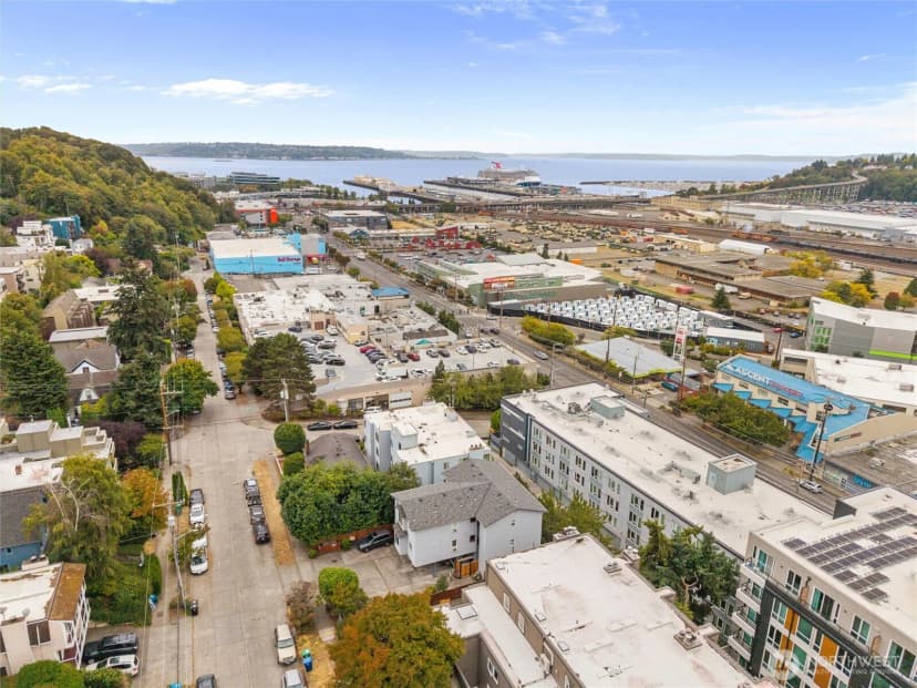 Property photo for 2215 14th Avenue W #1, Seattle photo 31
