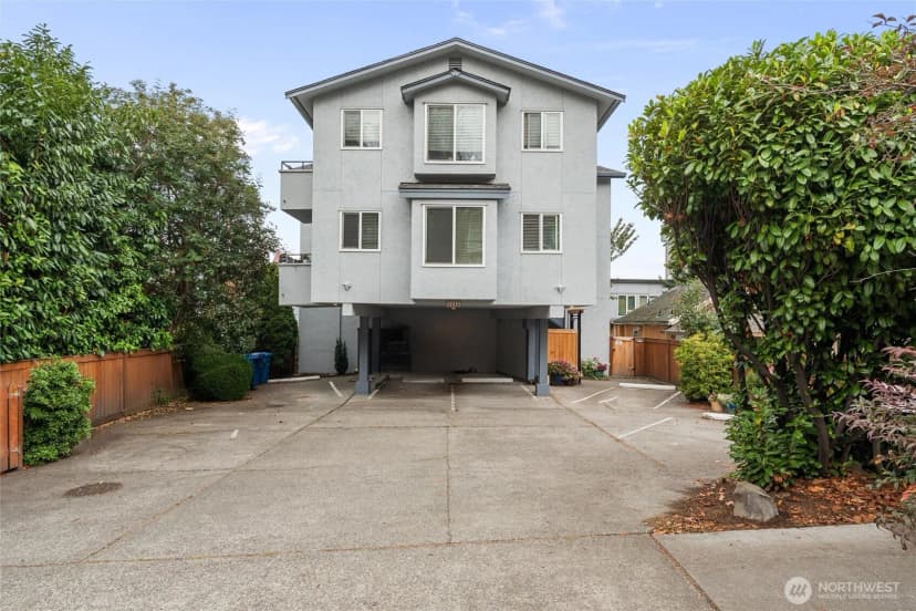 Property photo for 2215 14th Avenue W #1, Seattle