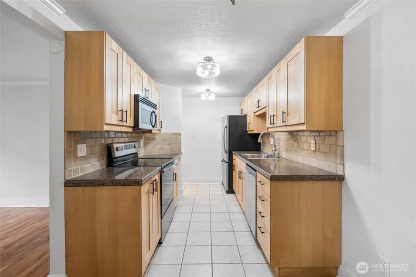 Property photo for 2215 14th Avenue W #1, Seattle photo 8