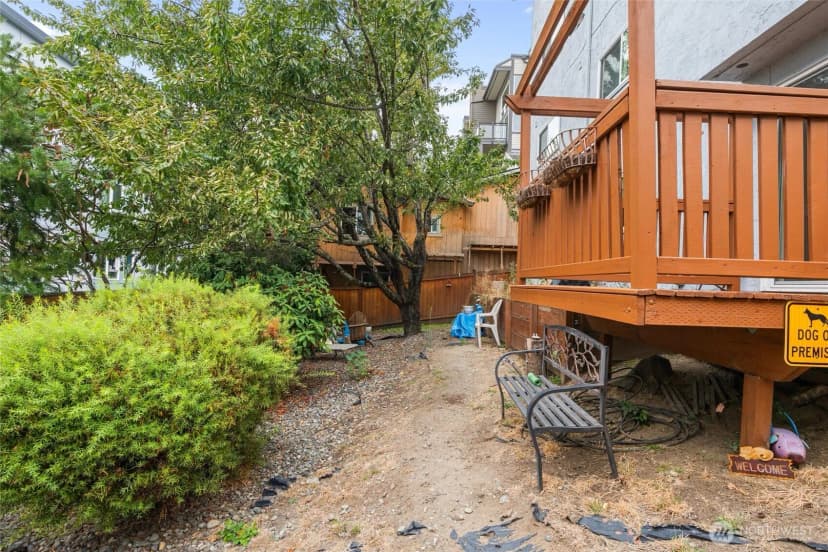 Property photo for 2215 14th Avenue W #1, Seattle photo 23