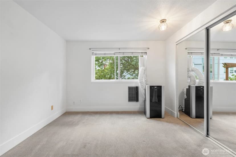 Property photo for 2215 14th Avenue W #1, Seattle photo 18
