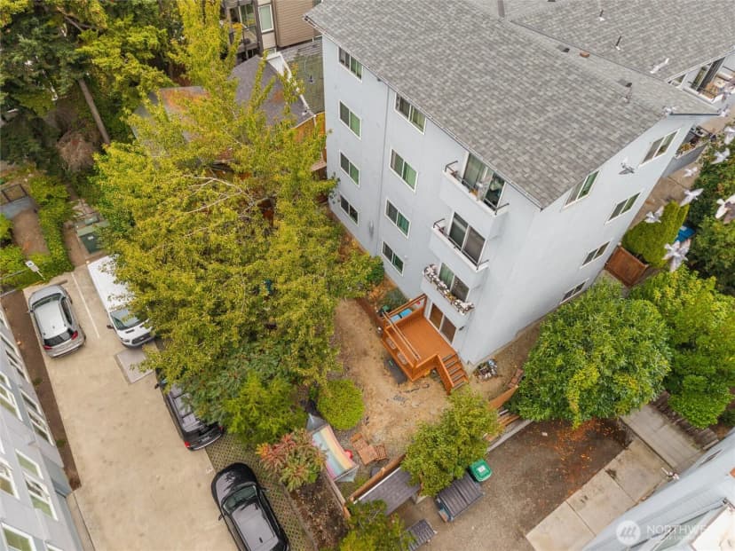 Property photo for 2215 14th Avenue W #1, Seattle photo 28