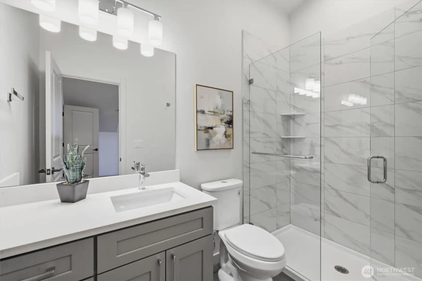 Property photo for 14610 Corliss Avenue N #b, Shoreline photo 23