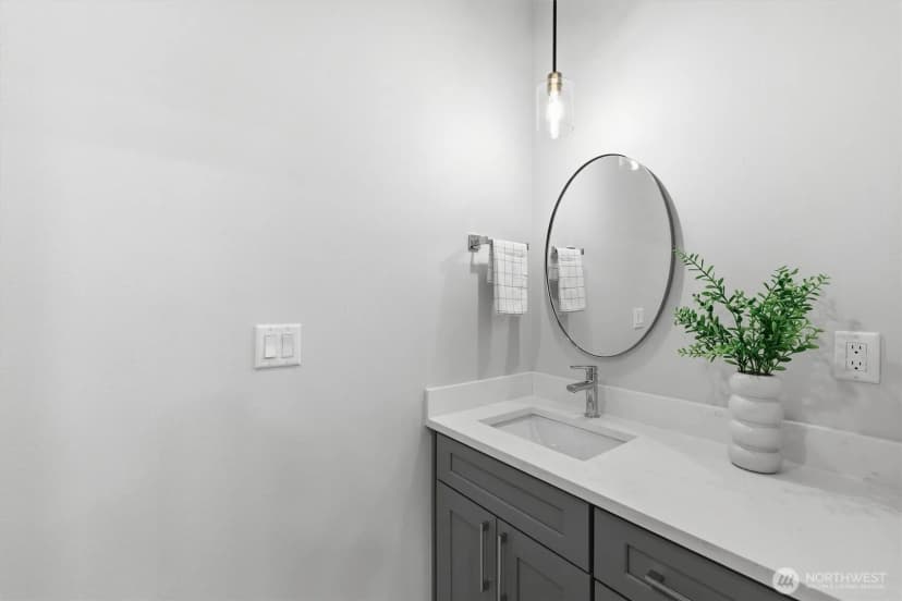 Property photo for 14610 Corliss Avenue N #b, Shoreline photo 8