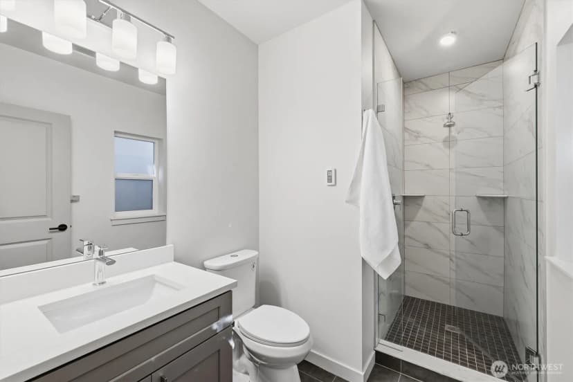 Property photo for 14610 Corliss Avenue N #b, Shoreline photo 30