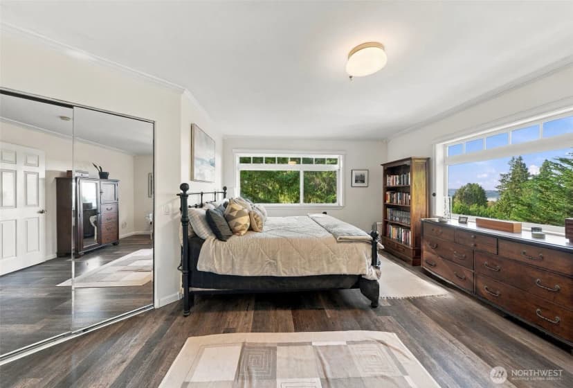 Property photo for 12117 Clearview Drive, Edmonds photo 16