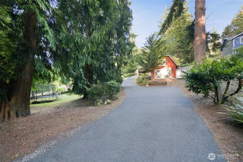 Property photo for 12117 Clearview Drive, Edmonds photo 33