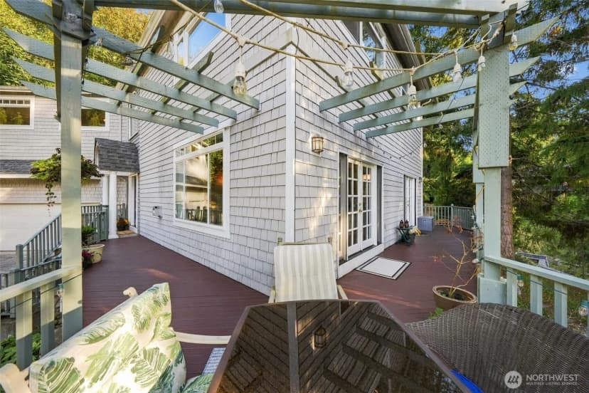 Property photo for 12117 Clearview Drive, Edmonds photo 27