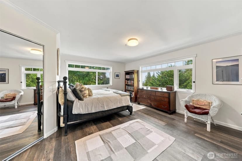 Property photo for 12117 Clearview Drive, Edmonds photo 15