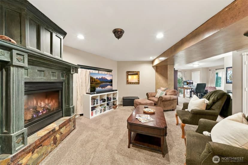 Property photo for 12117 Clearview Drive, Edmonds photo 23