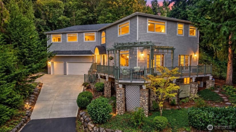 Property photo for 12117 Clearview Drive, Edmonds
