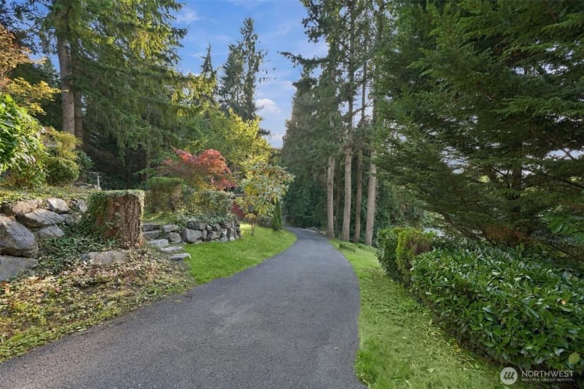 Property photo for 12117 Clearview Drive, Edmonds photo 30