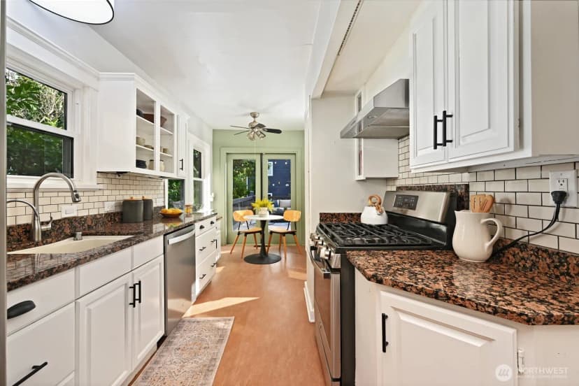 Property photo for 933 N 84th Street, Seattle photo 9