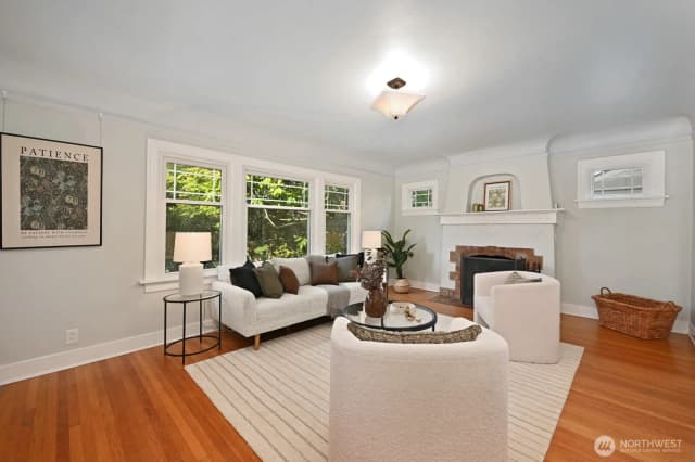 Property photo for 933 N 84th Street, Seattle photo 5