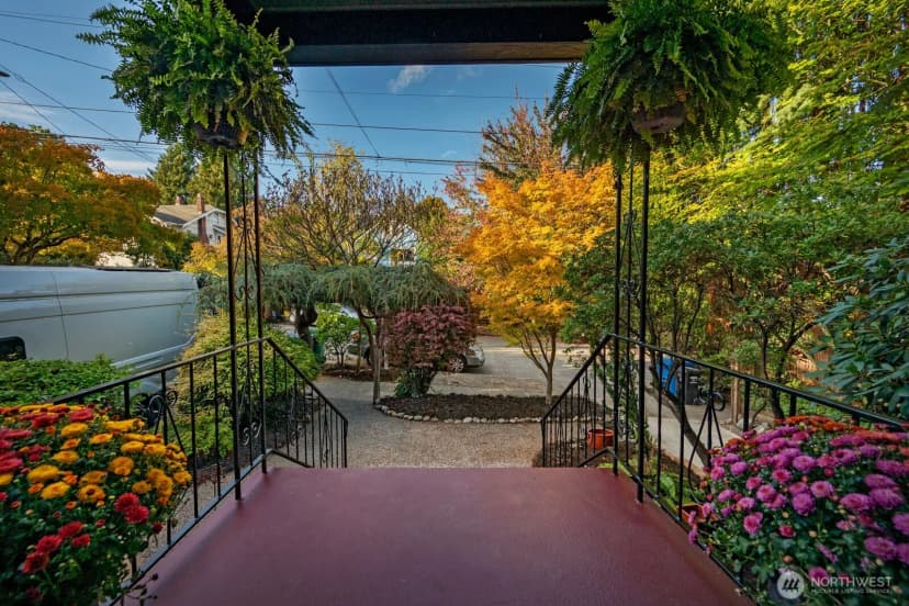 Property photo for 933 N 84th Street, Seattle photo 3