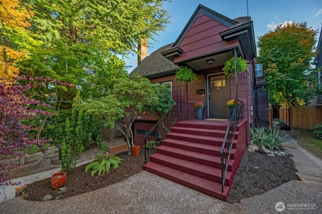 Property photo for 933 N 84th Street, Seattle