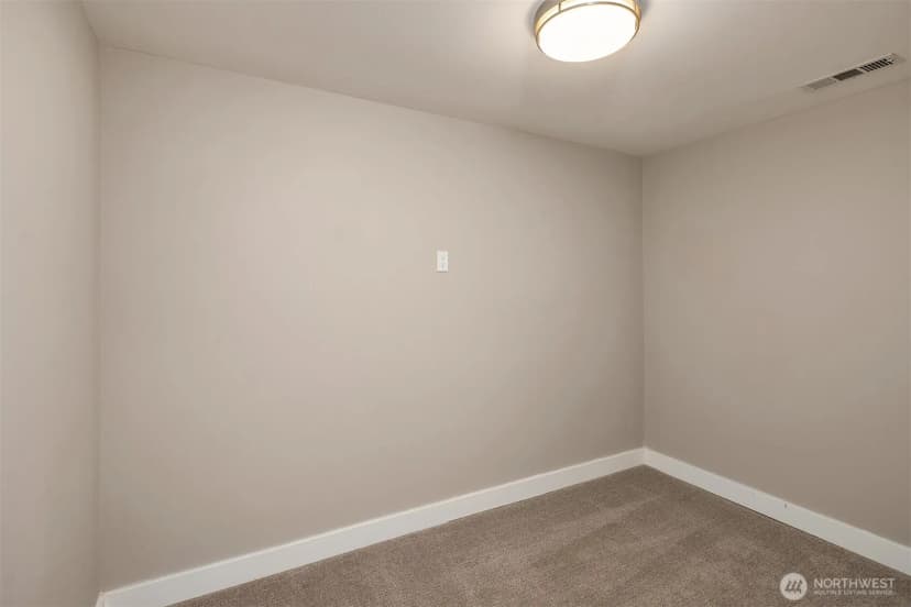 Property photo for 113 152nd Place Se, Bellevue photo 27