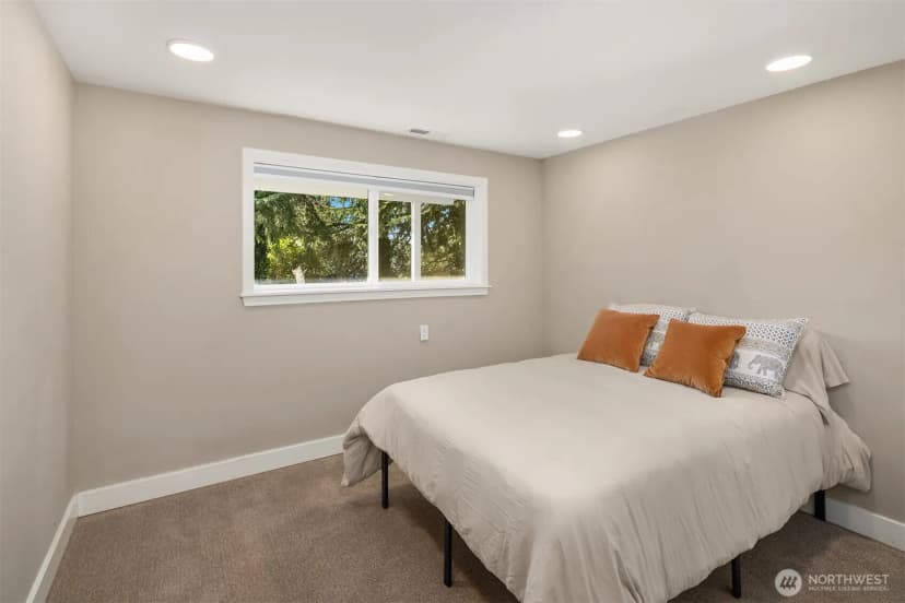 Property photo for 113 152nd Place Se, Bellevue photo 23