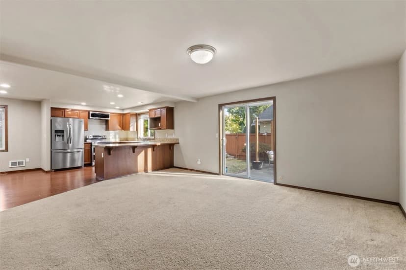 Property photo for 4560 148th Street Ne, Marysville photo 6
