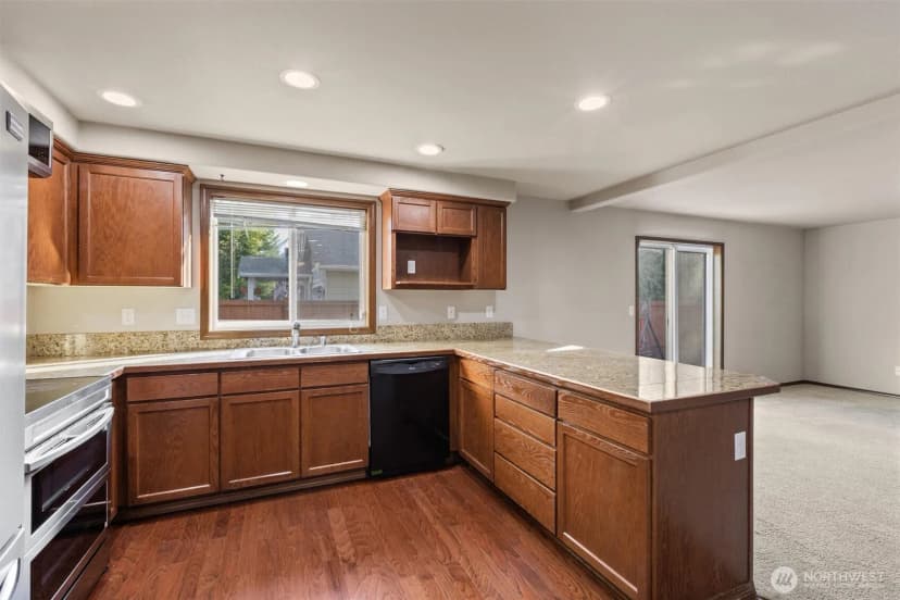 Property photo for 4560 148th Street Ne, Marysville photo 9
