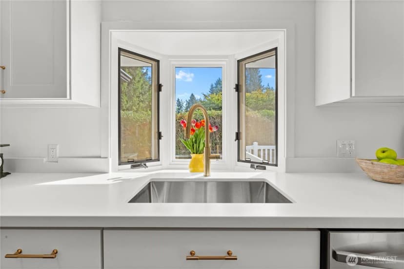 Property photo for 14834 Interlake Avenue N, Shoreline photo 13