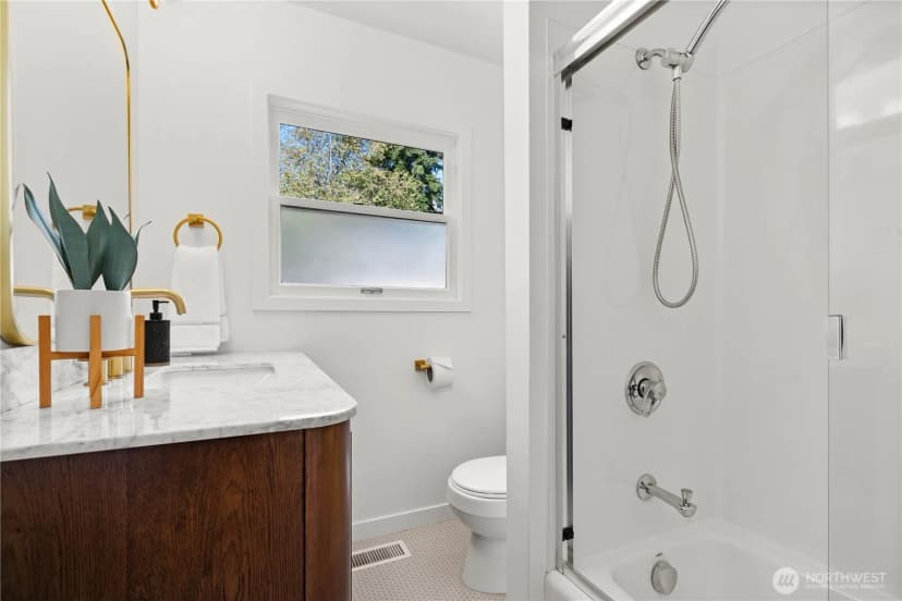 Property photo for 14834 Interlake Avenue N, Shoreline photo 21