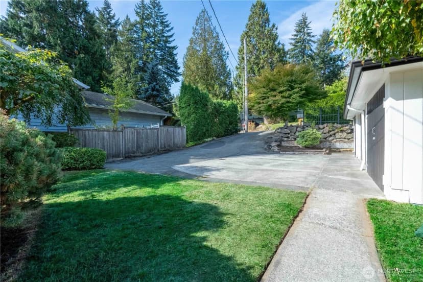 Property photo for 14834 Interlake Avenue N, Shoreline photo 30