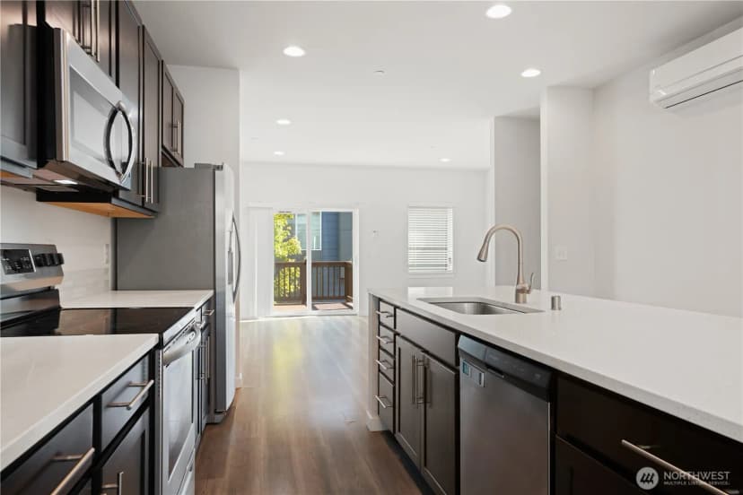 Property photo for 15720 Meadow Road #g1, Lynnwood photo 13