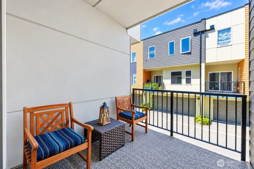 Property photo for 15612 8th Avenue Sw #104, Burien photo 8