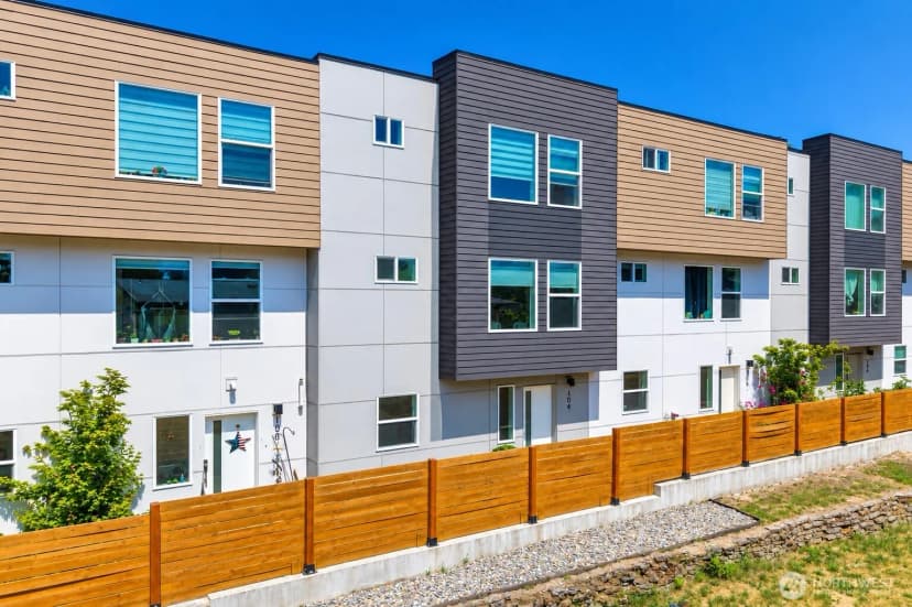 Property photo for 15612 8th Avenue Sw #104, Burien photo 29
