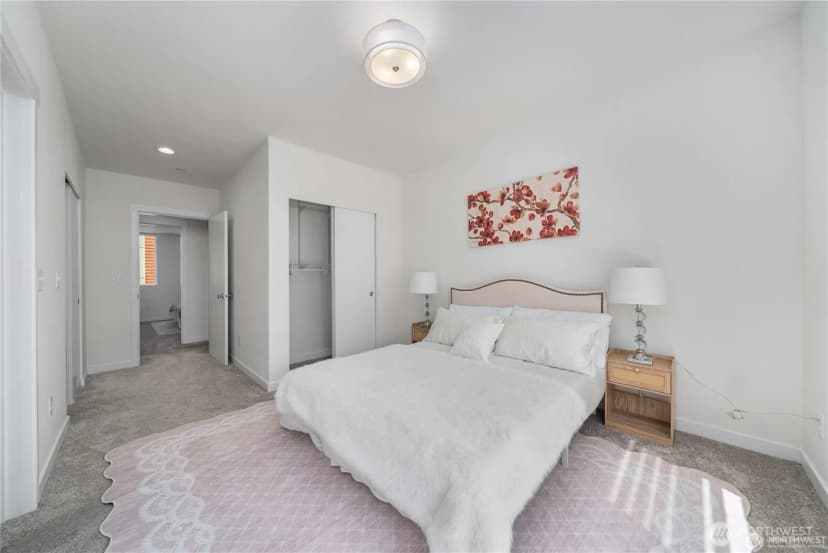 Property photo for 15612 8th Avenue Sw #104, Burien photo 20