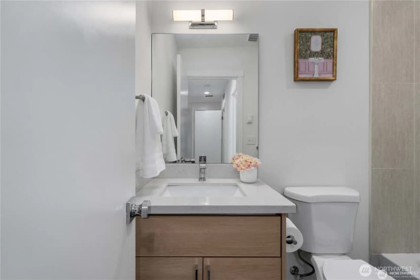 Property photo for 15612 8th Avenue Sw #104, Burien photo 25
