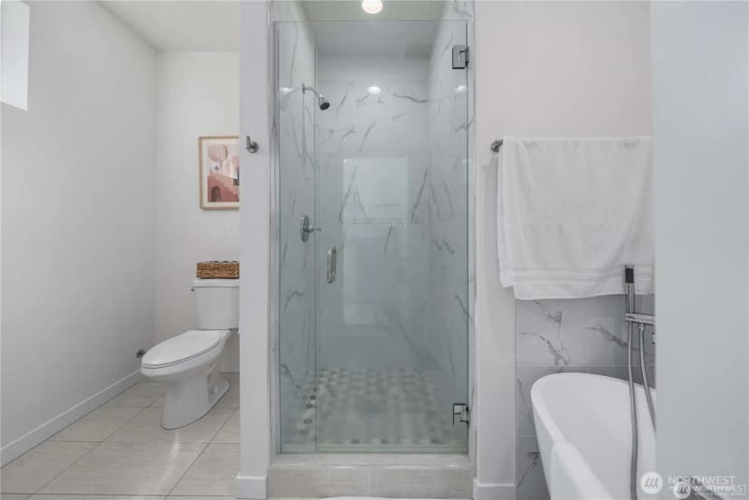 Property photo for 15612 8th Avenue Sw #104, Burien photo 7