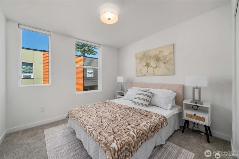 Property photo for 15612 8th Avenue Sw #104, Burien photo 21