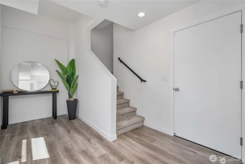 Property photo for 15612 8th Avenue Sw #104, Burien photo 10