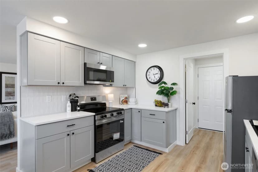 Property photo for 12924 51st Avenue Ne #b, Marysville photo 9
