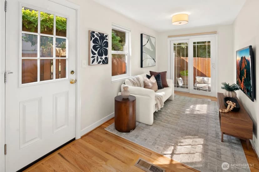 Property photo for 4037 30th Avenue W, Seattle photo 11