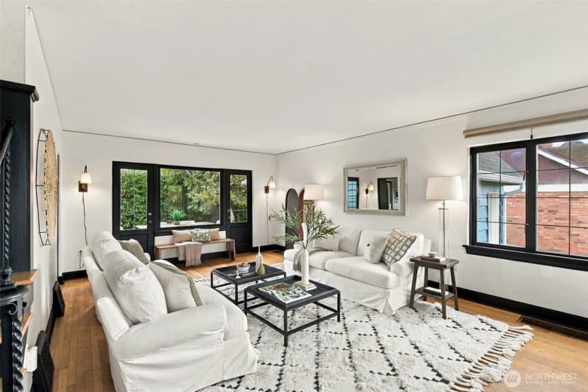 Property photo for 7944 Seward Park Avenue S, Seattle photo 6
