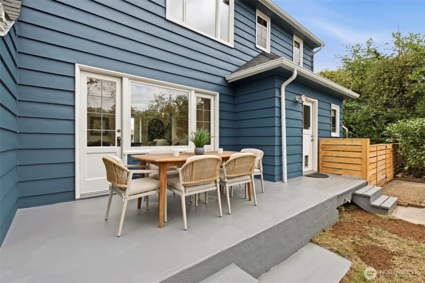 Property photo for 7944 Seward Park Avenue S, Seattle photo 9