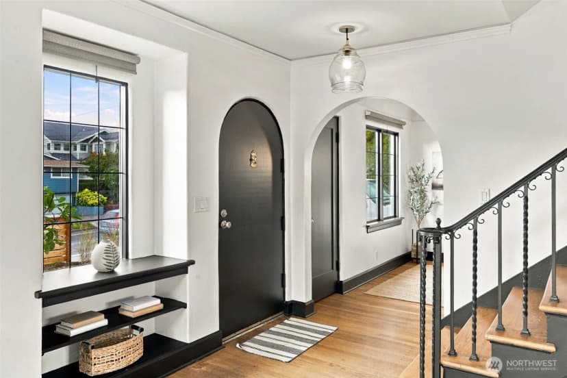 Property photo for 7944 Seward Park Avenue S, Seattle photo 4