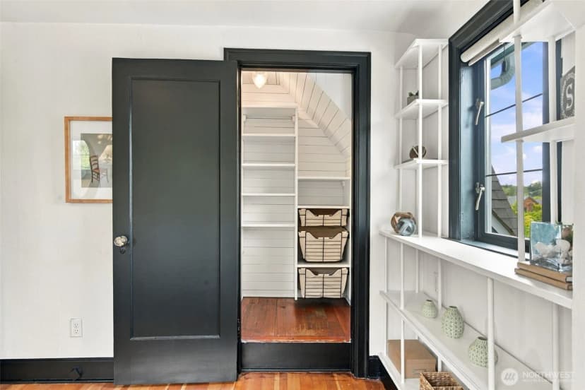 Property photo for 7944 Seward Park Avenue S, Seattle photo 28